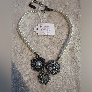 Plunder child’s neclklace- Rosie